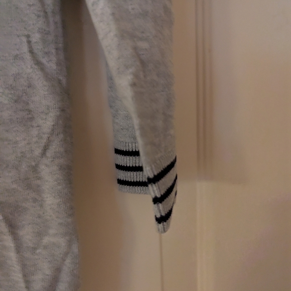 Talbots Light Gray Sweater with Frenchie Dog Design - Picture 4 of 5